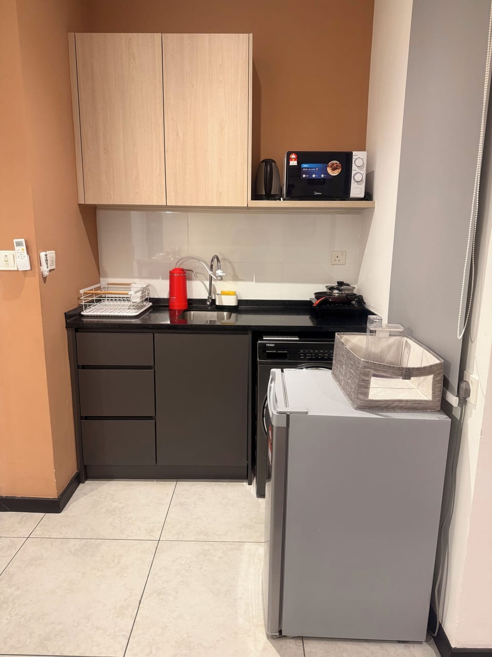 Standard Apartment, 2 Bedrooms, City View | Private kitchen | Fridge, microwave, stovetop, electric kettle
