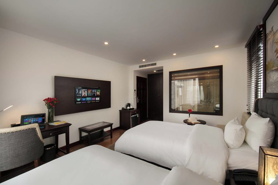 In-room safe, soundproofing, free WiFi