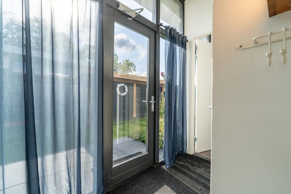 Entrance / Reception
