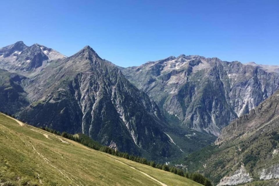 Surroundings [summer] (1-5 km)
