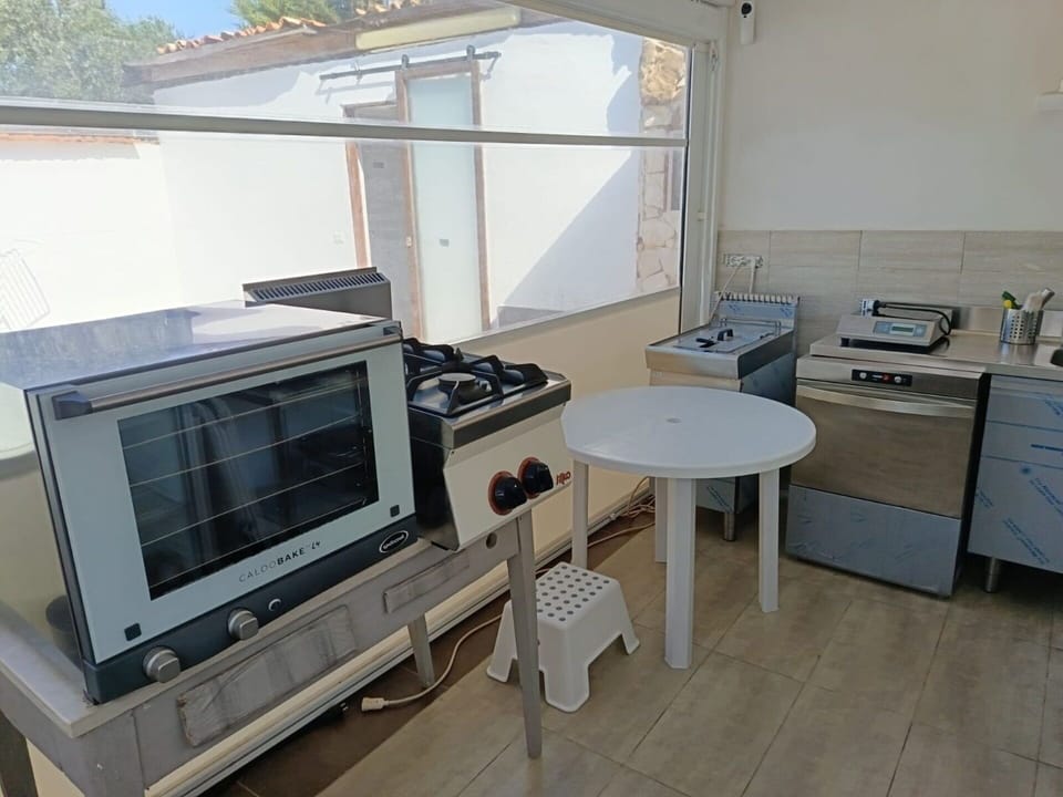 Autumn, Kitchen, Spring, Summer