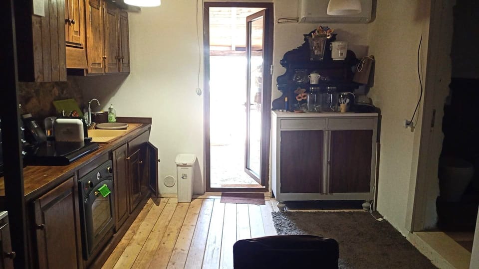 Autumn, Kitchen, Spring, Summer