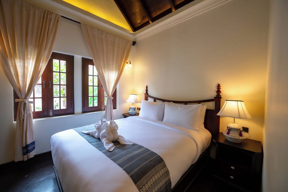 Deluxe Double Room, 1 Bedroom, Courtyard View | In-room safe, laptop workspace, iron/ironing board, free WiFi