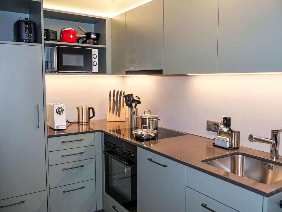 Kitchen Appliance, Kitchen, Countertop, Cabinetry, Major Appliance, Interior Design, Drawer, Furniture, Home Appliance, Kitchen Sink