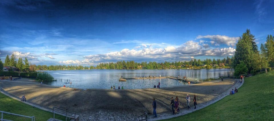 It's 15 mins driving to Angle Lake Park