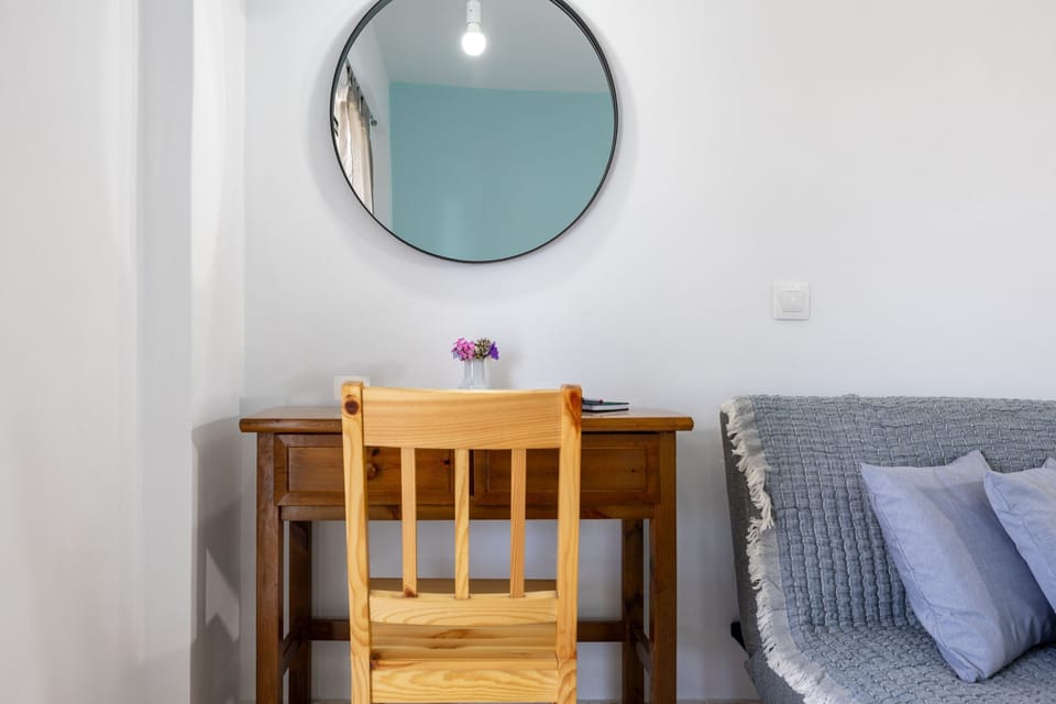 Basic Studio, Balcony, Garden View | In-room safe, free WiFi