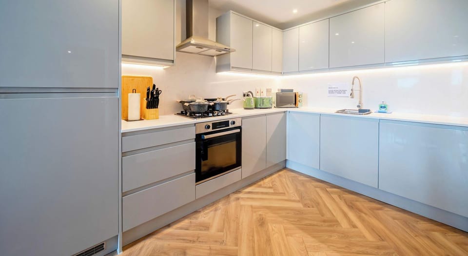 FULLY EQUIPPED KITCHEN, GET A SMALL DISCOUNT BY USING THE COUPON CODE "STAY5" ON OUR REDWOOD STAYS . COM WEBSITE!
