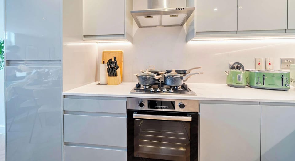HIGH QUALITY KITCHEN EQUIPMENTS