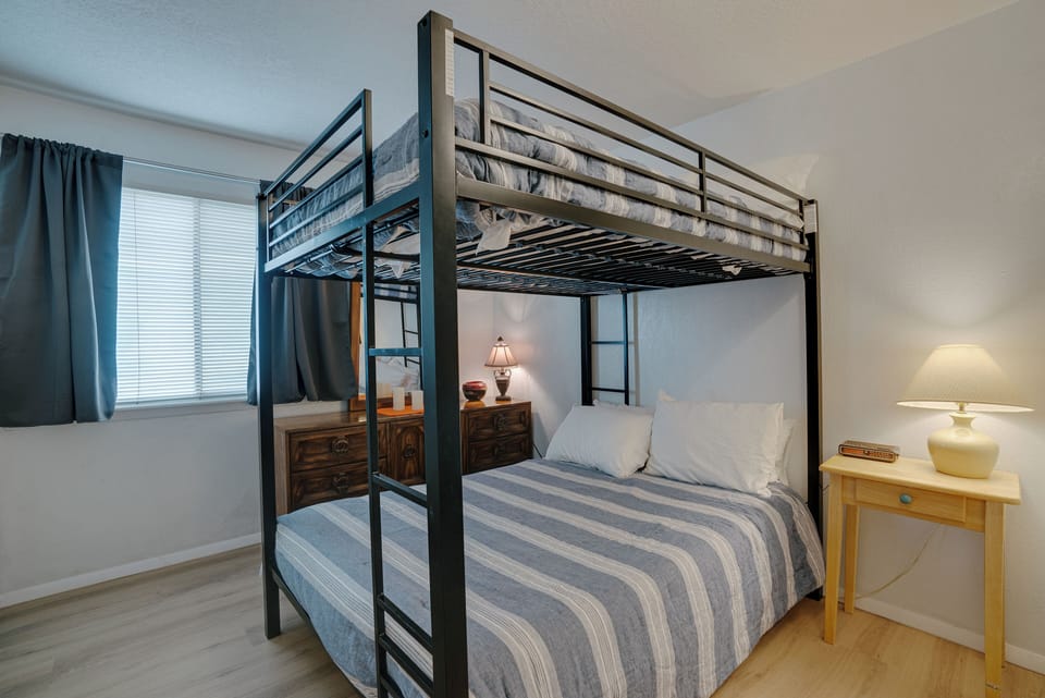 Bunk room