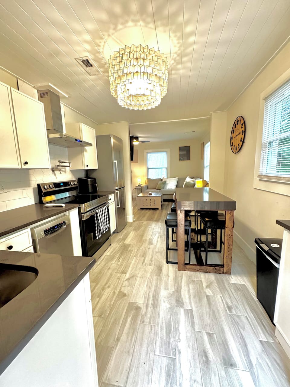 Our kitchen is small, but well equipped. 