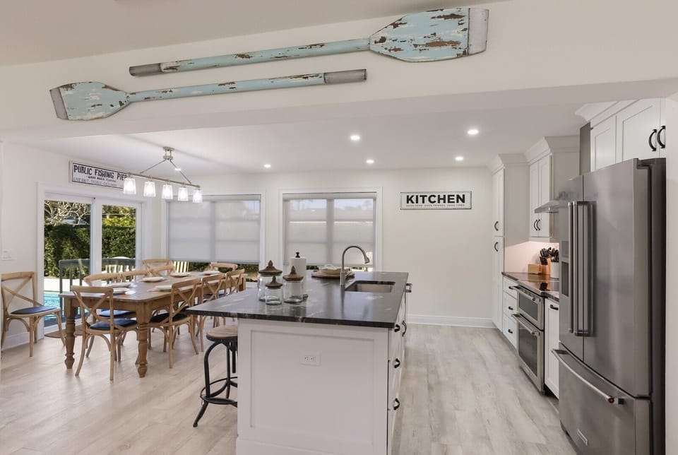 House, 4 Bedrooms | Private kitchen | Coffee/tea maker, fridge, toaster