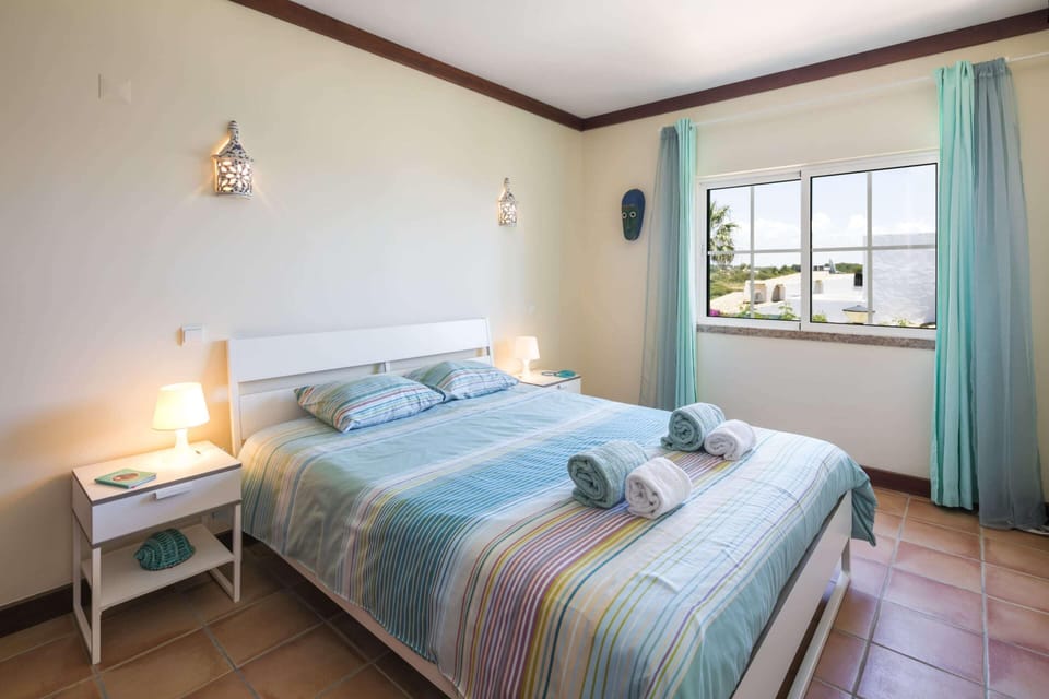 Holiday Home in Benagil With Communal Pool House in Lagoa