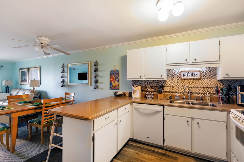 Updated kitchen fully stocked with everything you need!