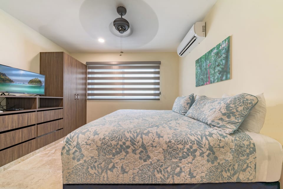 Deluxe Apartment, Balcony, City View | In-room safe, free WiFi