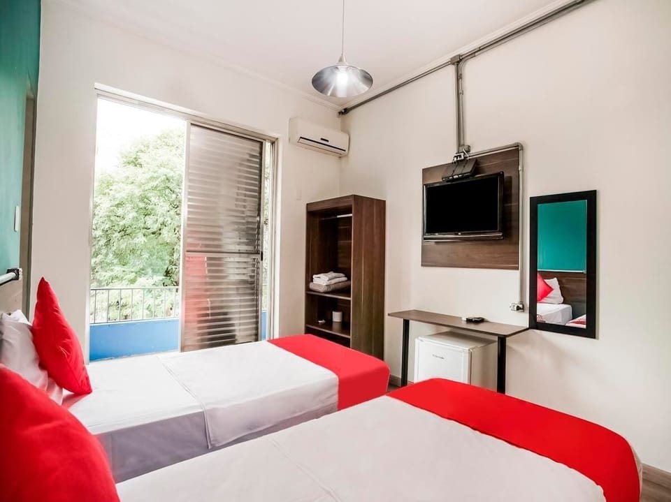 Twin Room | Free WiFi, bed sheets