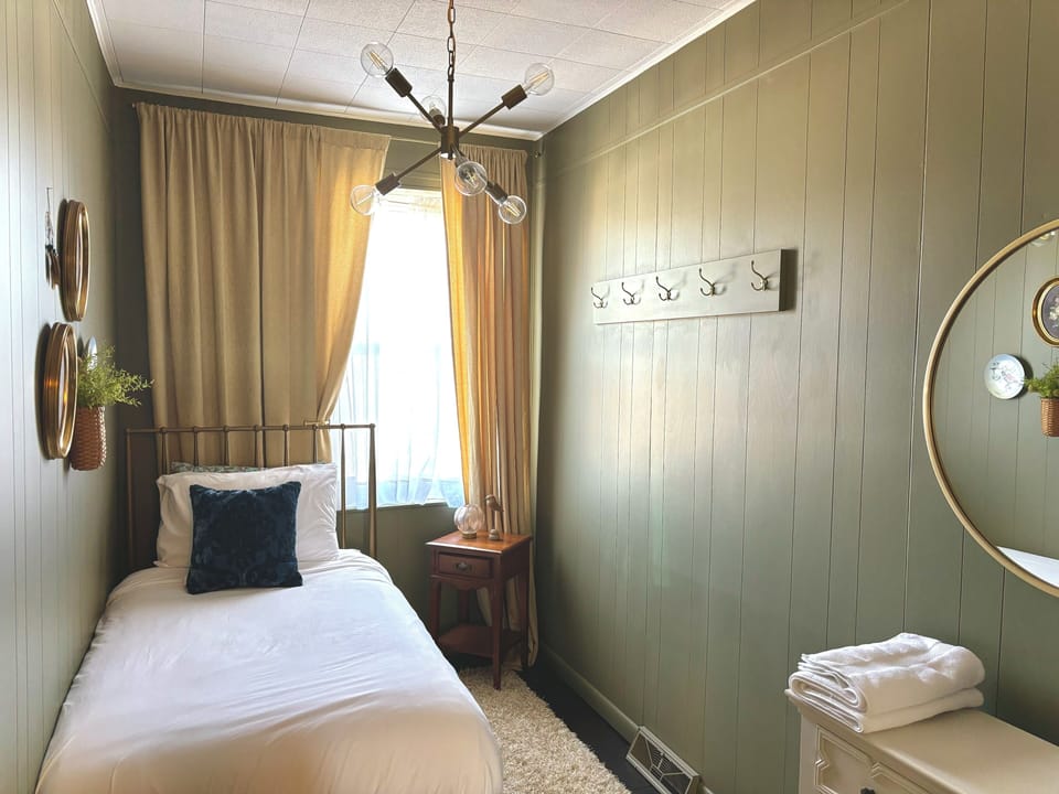 Twin bed