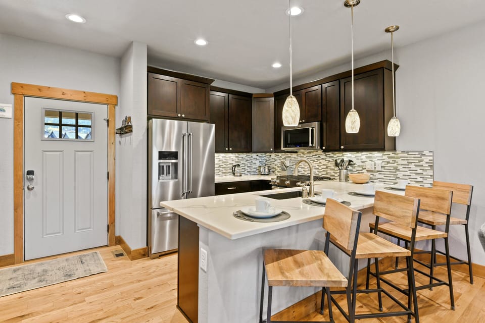 Kitchen Area with Island Seating for 4
