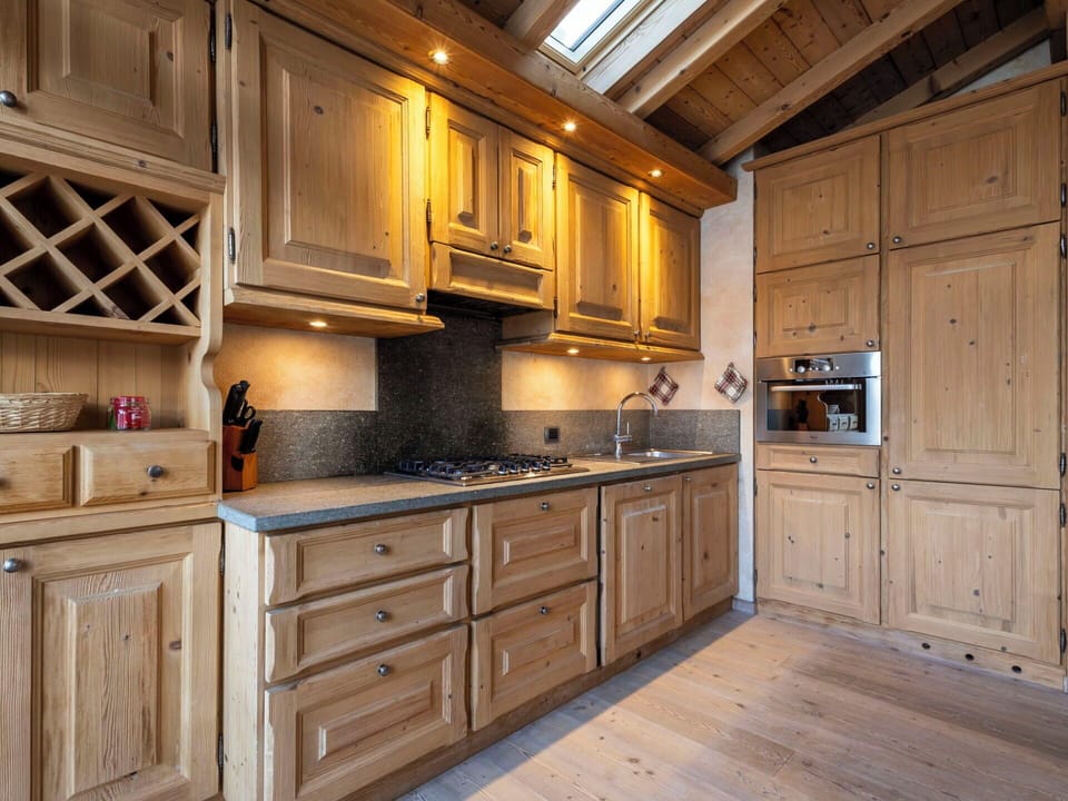 Wood, Kitchen, Cabinetry, Interior Design, Cupboard, Home, Countertop, Drawer, Wood Stain, Hardwood