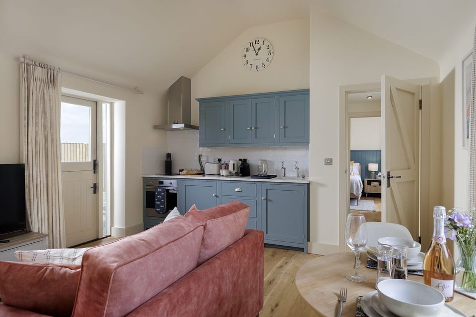 The Mews at Sturt Farm Kitchen - StayCotswold