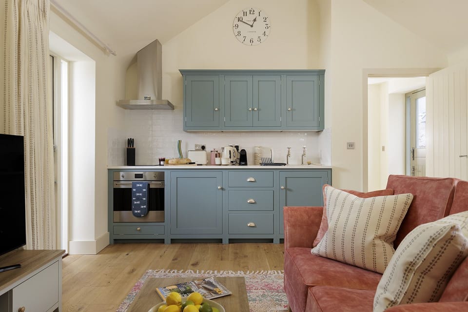 The Mews at Sturt Farm Kitchen - StayCotswold