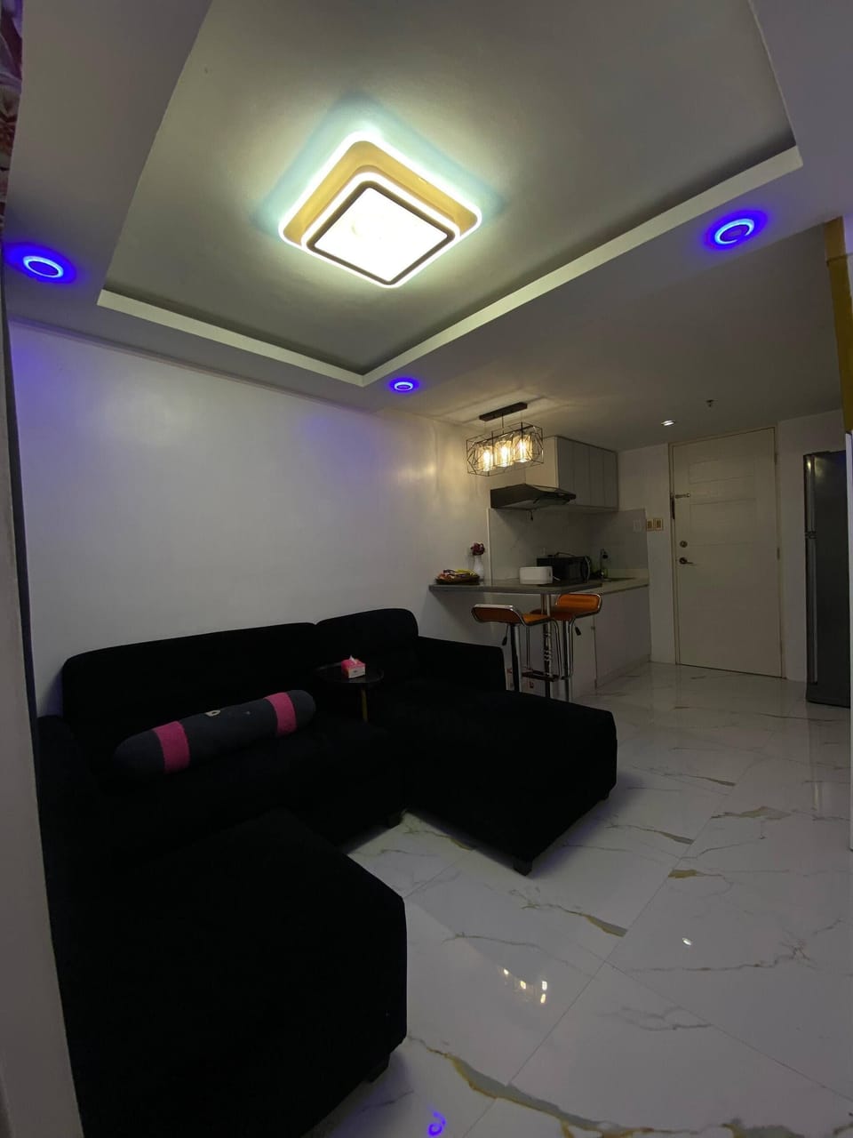 Condo, 1 Bedroom, Smoking, Terrace | Living room
