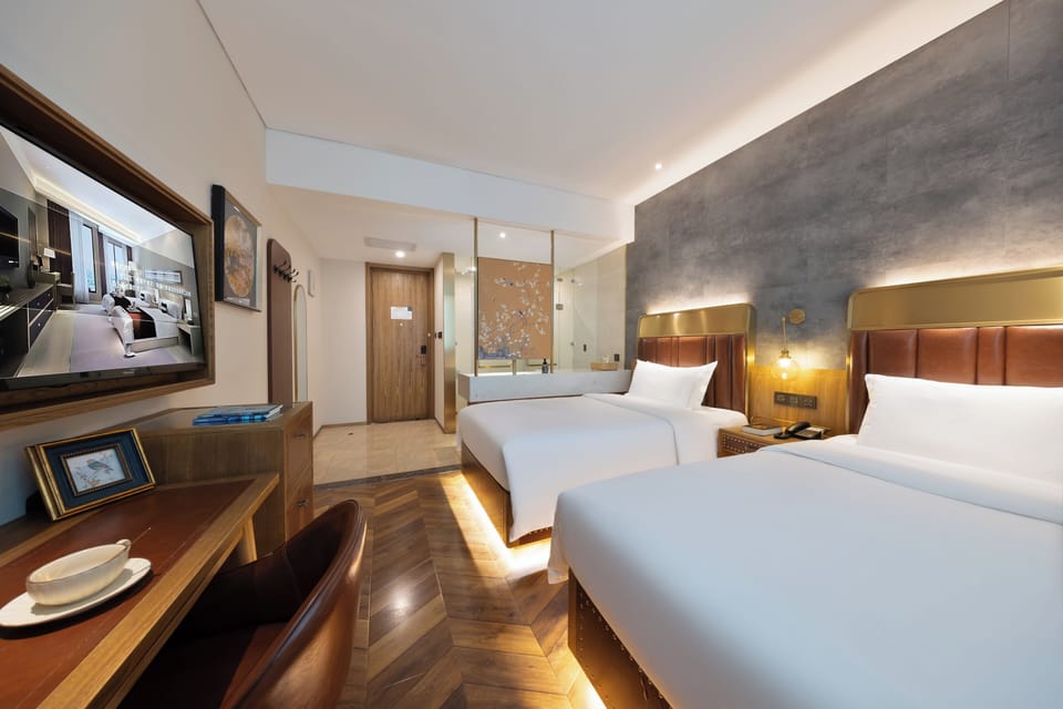 Elite Twin Room | Hypo-allergenic bedding available, desk, laptop workspace