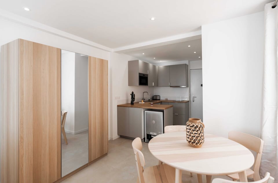 House | Dining