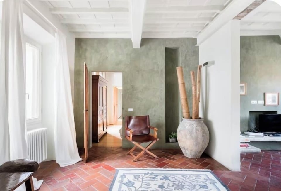 Entrance hall / launge