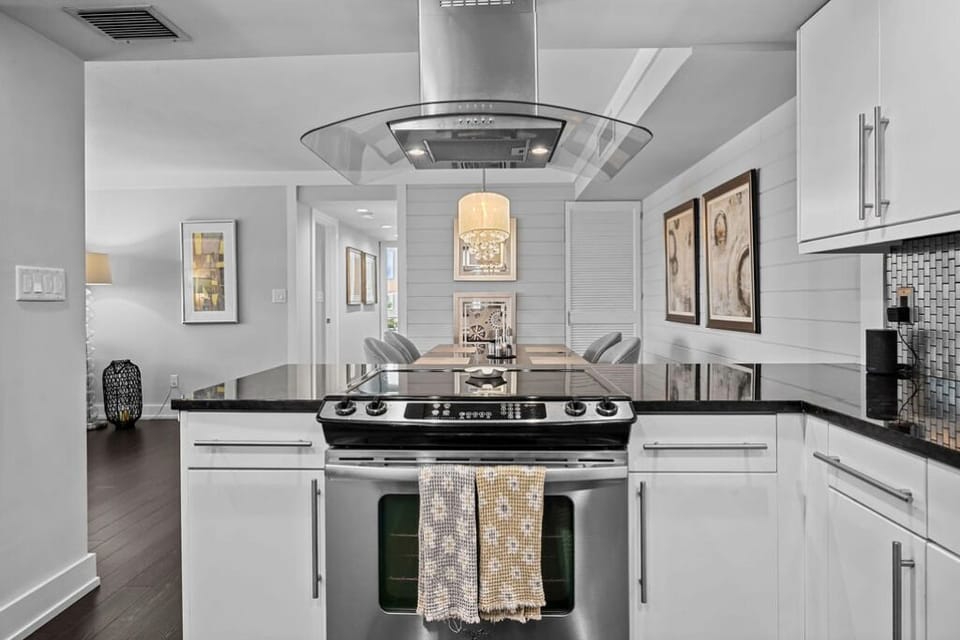 Open kitchn floor plan.