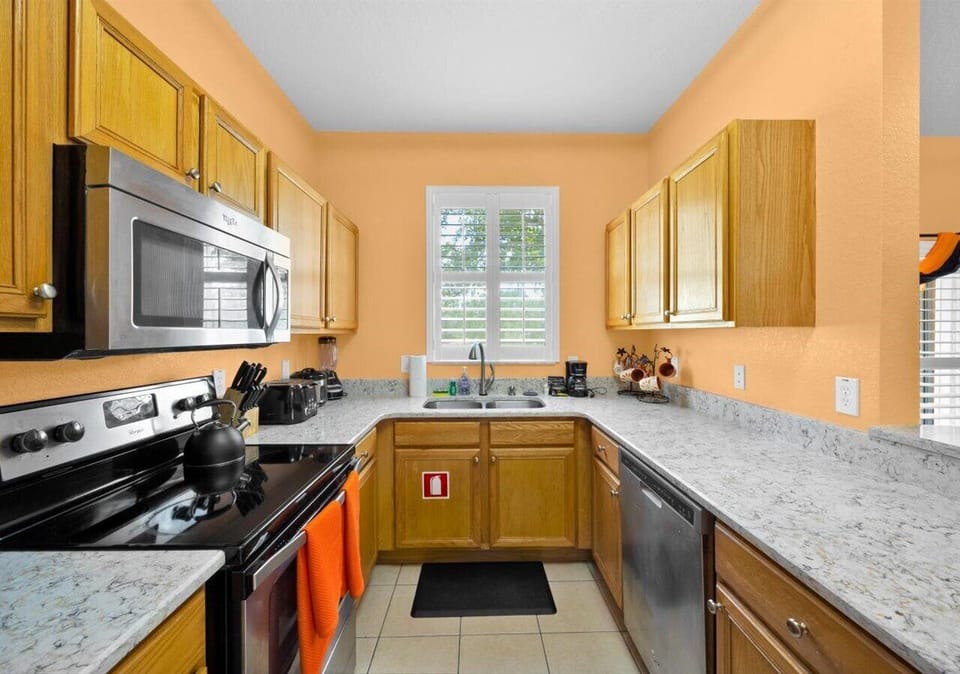 Fully equipped kitchen perfect for home-cooked meals and family dining