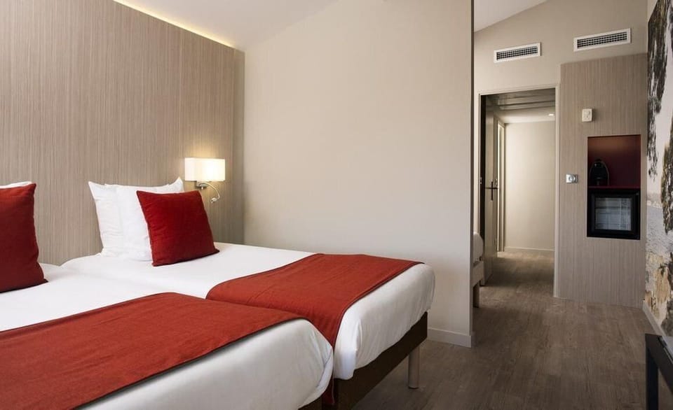 In-room safe, desk, iron/ironing board, free WiFi