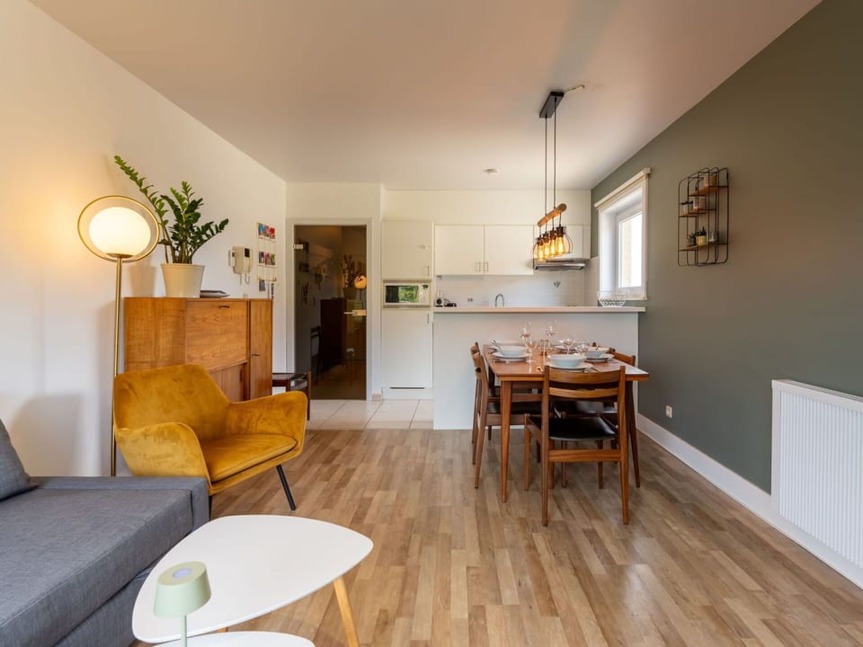 Furniture, Interior Design, Flooring, Floor, Wall, Wood, Ceiling, Wood Flooring, Kitchen & Dining Room Table, Table