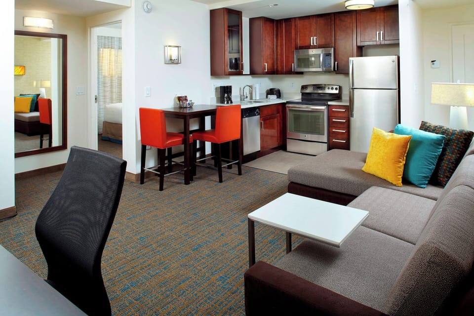 Suite, 1 Bedroom | Desk, iron/ironing board, free WiFi, bed sheets