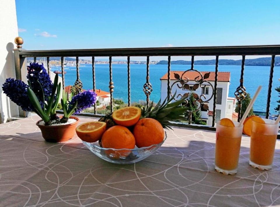Apartment (Two Bedroom Apartment with Balcony) | Balcony