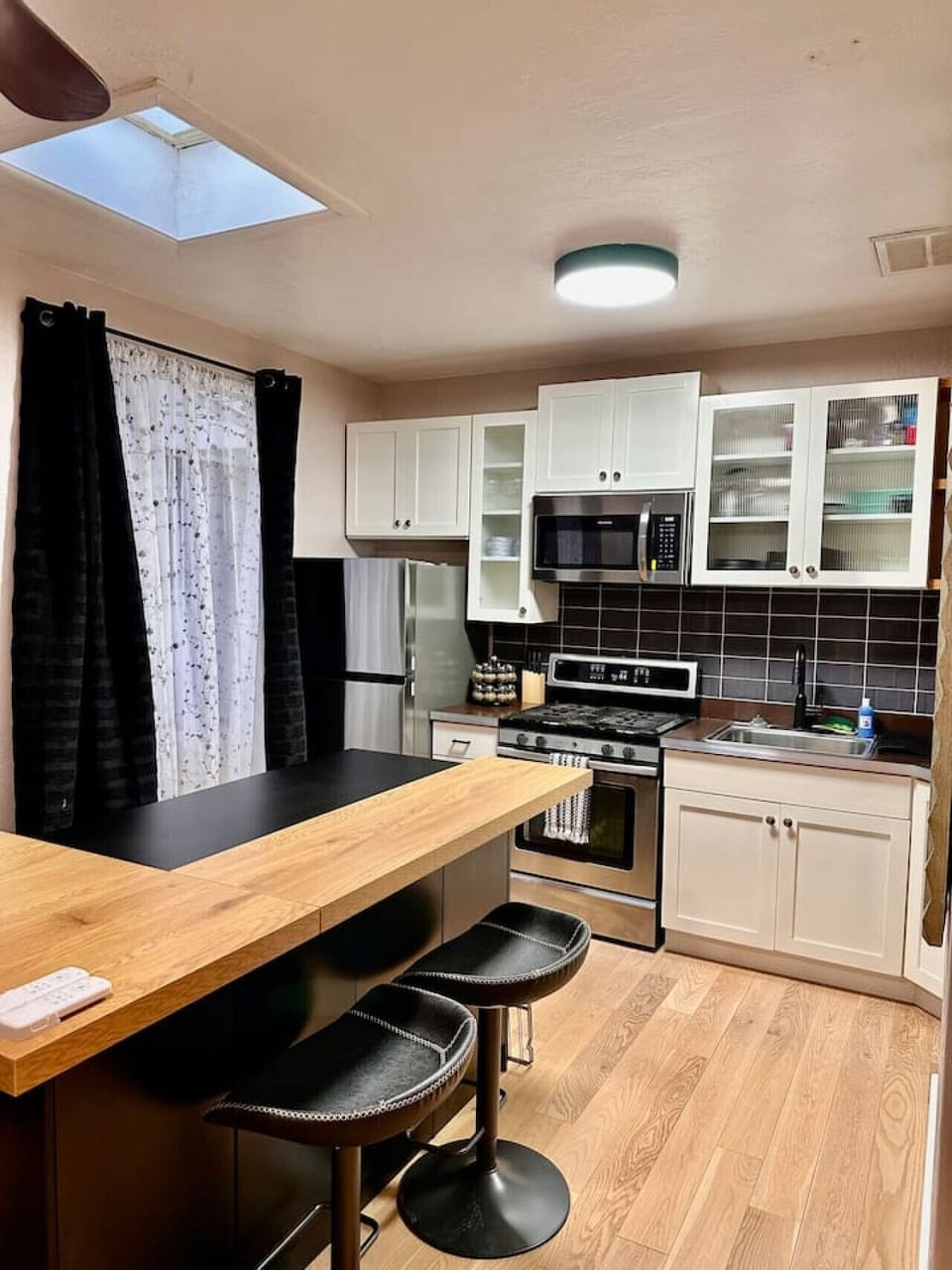 Kitchen - Fridge with Amenities: Coffee Creamer, Butters, Jellies, Fresh Farm Eggs, English Muffins, and MORE!