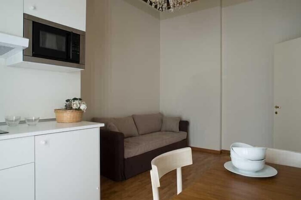 Studio | In-room dining