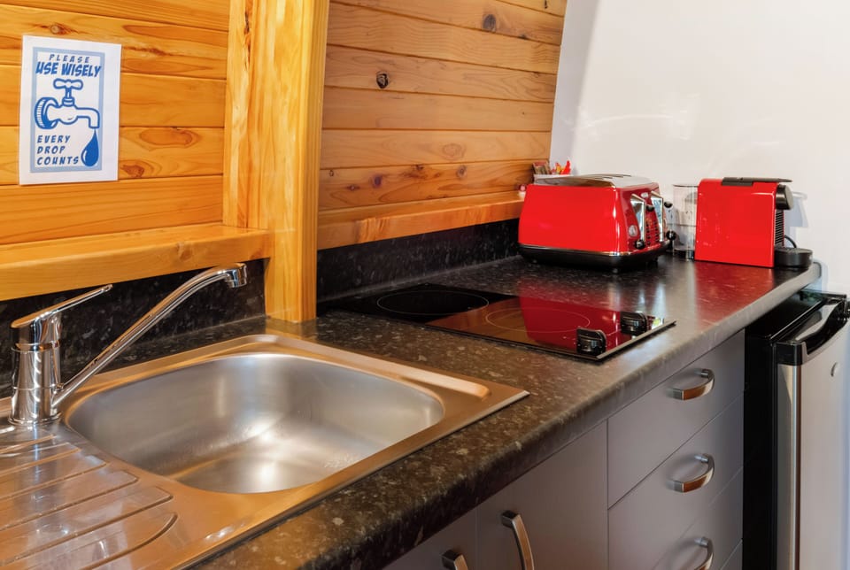 Luxury Chalet, 1 Bedroom | Private kitchen | Coffee/tea maker, electric kettle