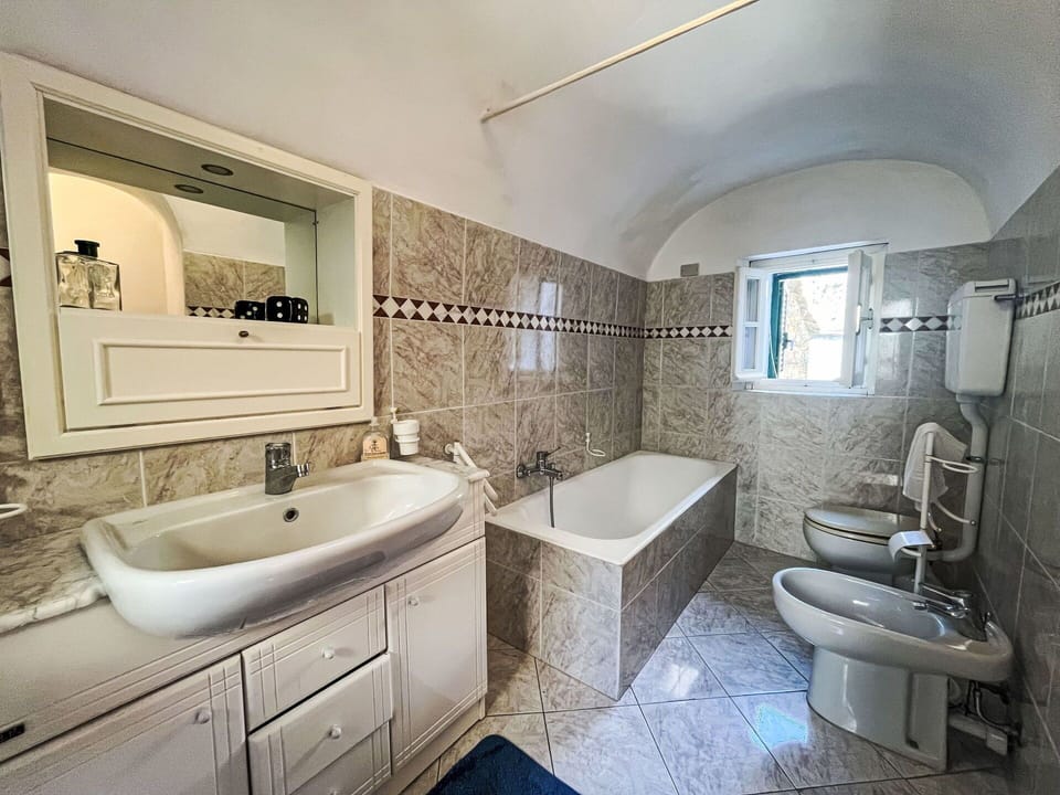 Plumbing Fixture, Flooring, Interior Design, Bathroom, Floor, Sink, Tap, Plumbing, Bathroom Sink, Tile