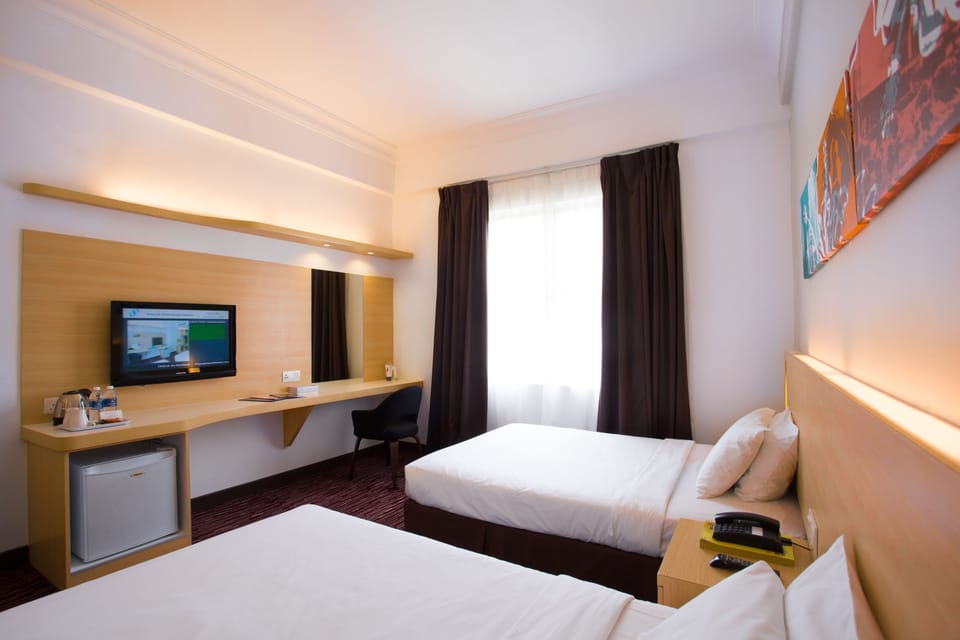 Superior Room, 2 Twin Beds | Minibar, in-room safe, desk, blackout drapes