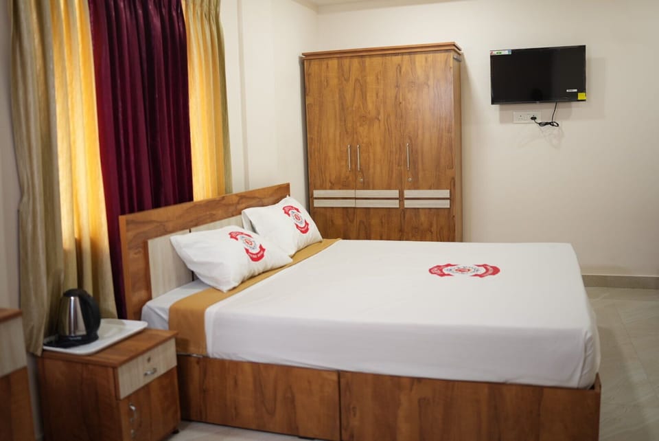 Standard Double Room, City View | Soundproofing, free WiFi