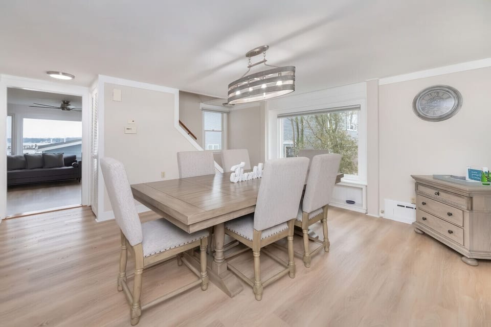 Bright Dining Room with Scenic Views