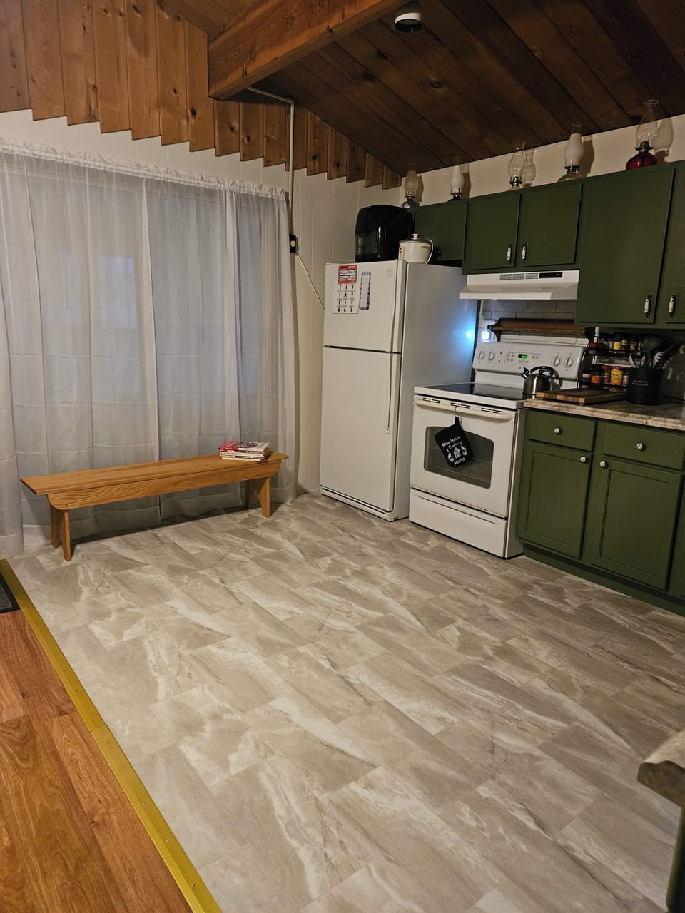 1/2 bathroom in Master bedroom 