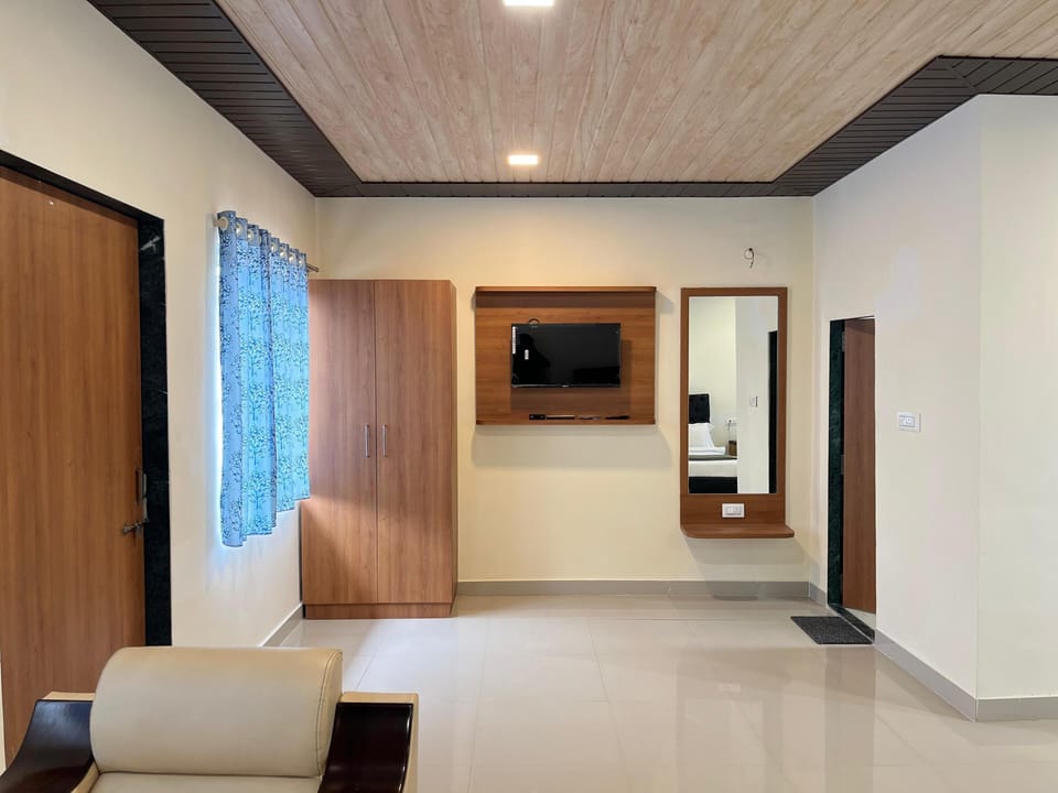 Elephant House | Soundproofing, WiFi (free), bed sheets