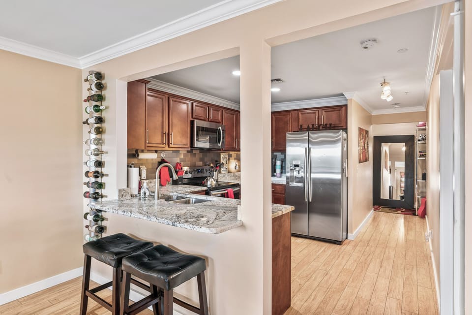 Full kitchen
