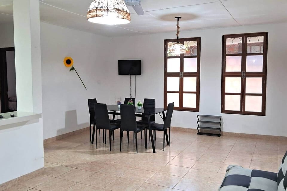 Dining Room - Comedor