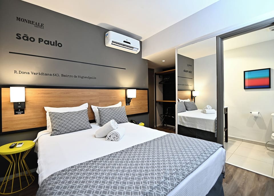 Double Room | Minibar, desk, blackout drapes, free WiFi