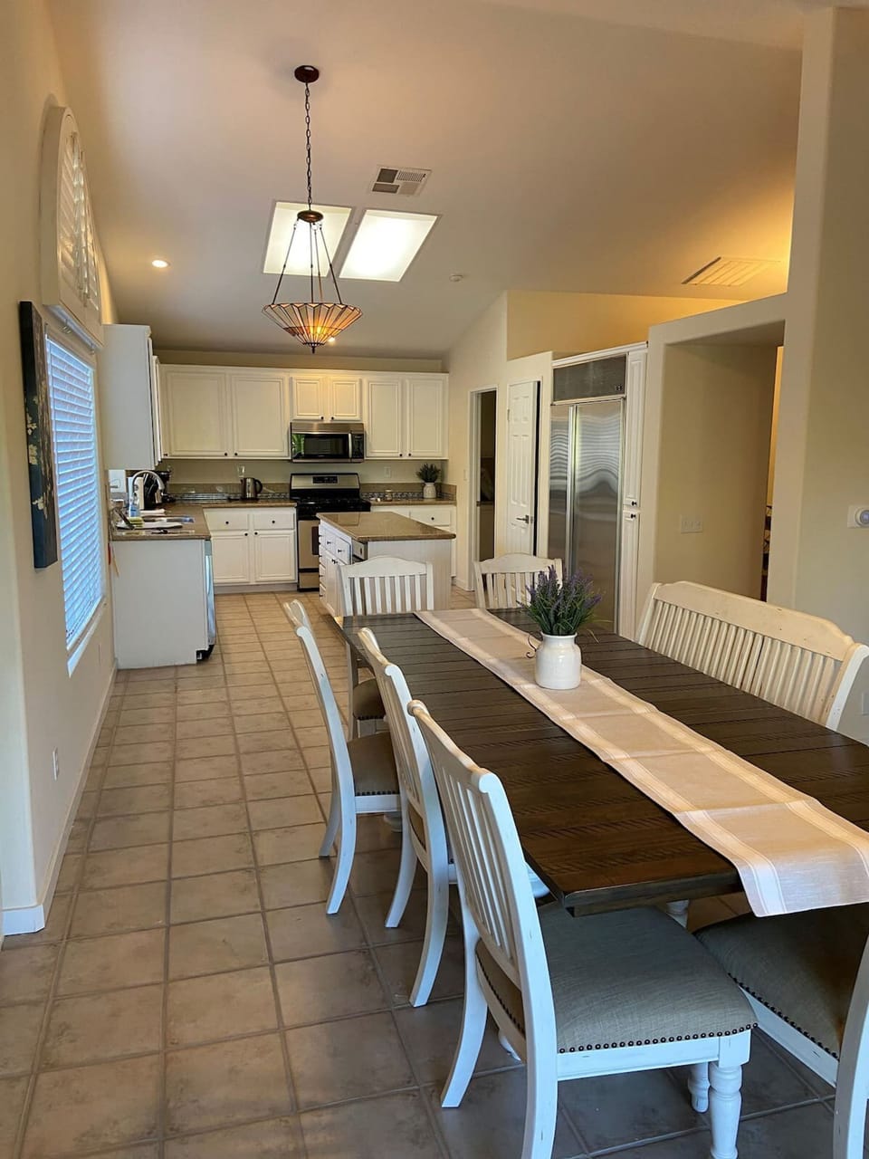 House | 4 bedrooms, high-speed internet