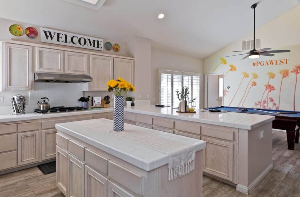 House | 4 bedrooms, high-speed internet