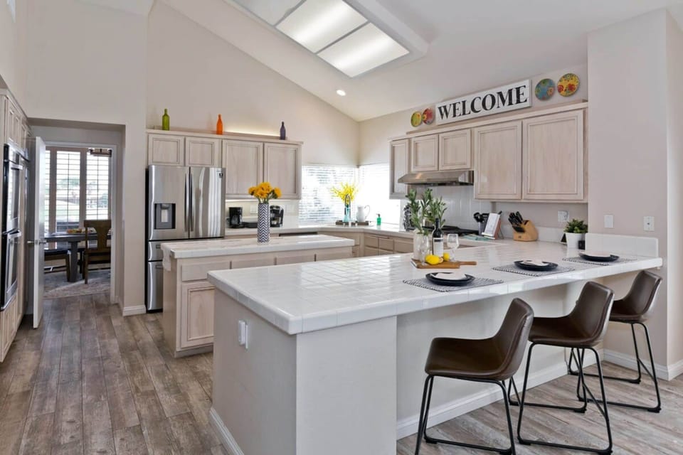 House | 4 bedrooms, high-speed internet