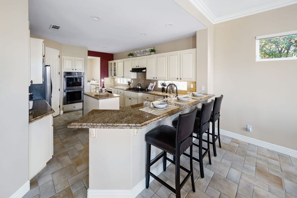 House | 3 bedrooms, high-speed internet